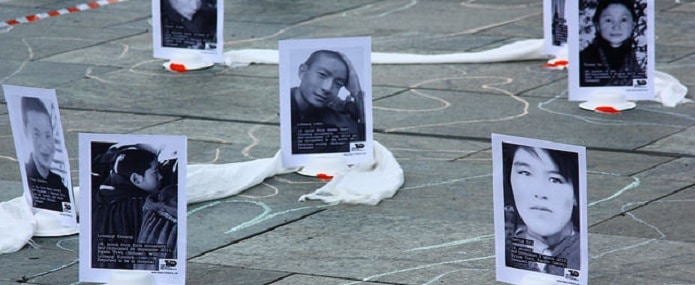 Aktion Tatort Tibet vor dem Bundeskanzleramt in Berlin Selbstverbrennungen in Tibet
