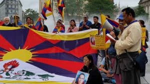 Mahnwache fuer Tenzin Delek Rinpoche Muenchen Tibet Initiative
