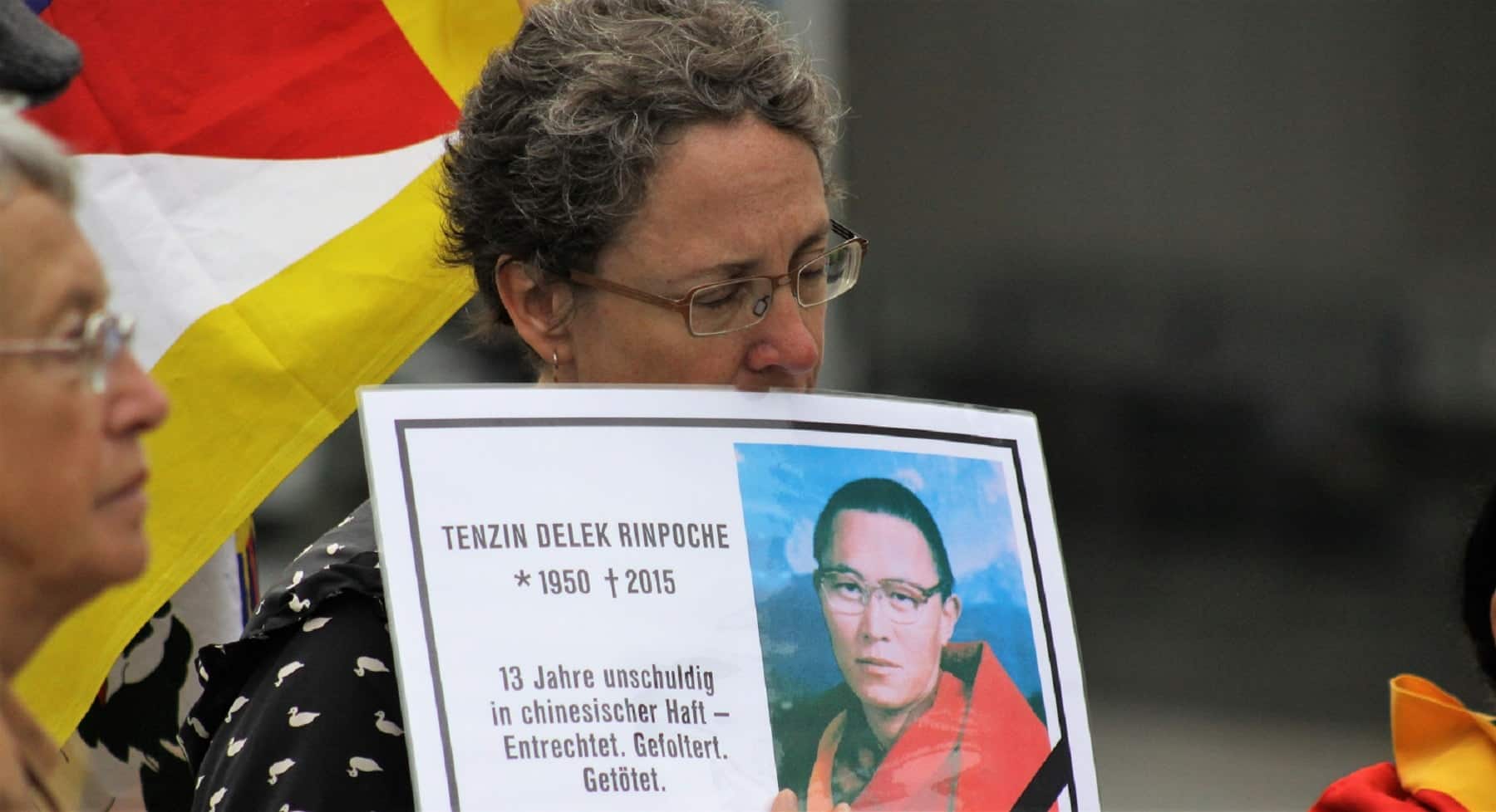Mahnwache für Tenzin Delek Rinpoche in Berlin 2015