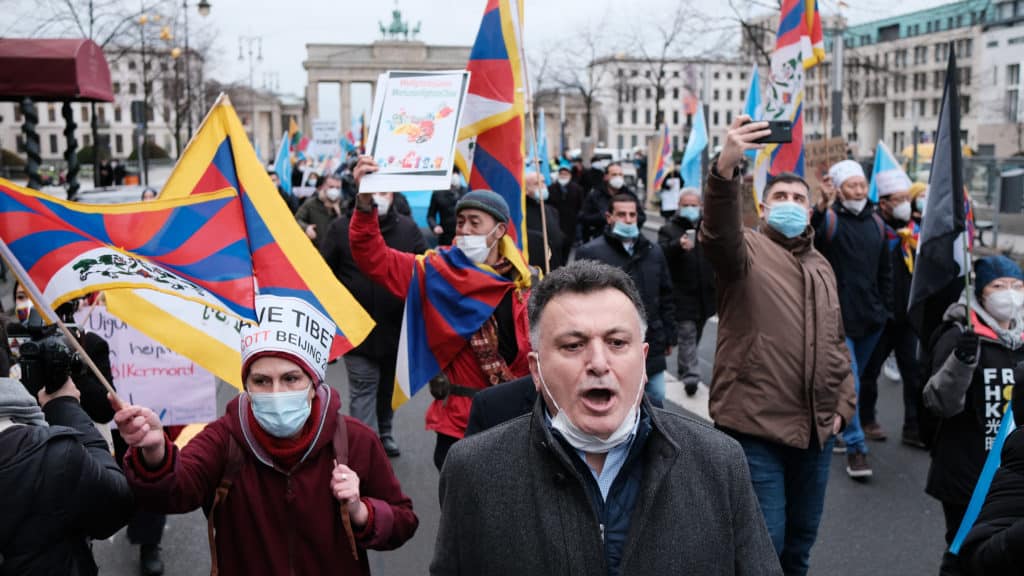 10. März: 454 Städte hissen deutschlandweit tibetische Flagge