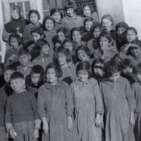 Students_at_Blue_Quills_Residential_School_15873685907-bb