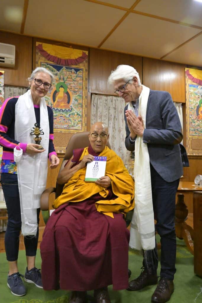 Michael van Walt van Praag ist der ehemalige Anwalt des Dalai Lama. In seinen Büchern erklärt er, warum Tibet nie Teil von China war. Im Interview spricht er über seinen Lebensweg und was er von Regierungen beim Thema Tibet erwartet.